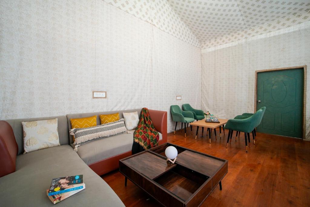 Family Suite Glamping Room at Skylight Retreat Chail — photo 5
