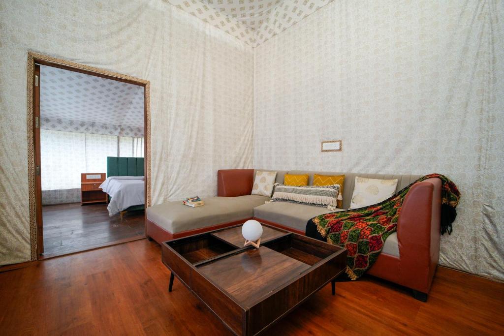 Family Suite Glamping Room at Skylight Retreat Chail — photo 4